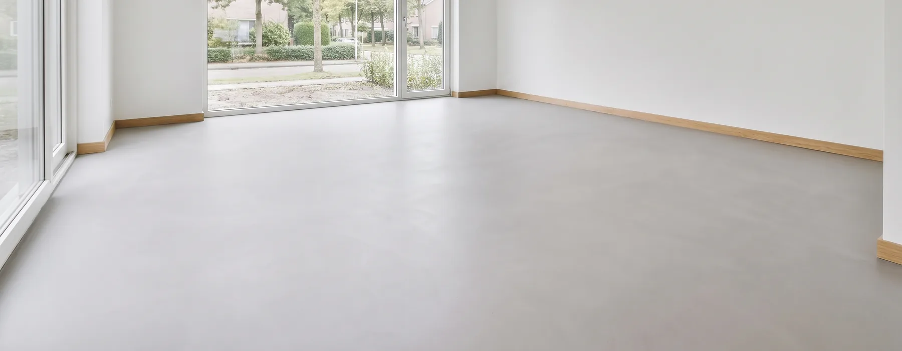 Voor een grote bedrijfsvloer telt elke millimeter. Wij van Vloer Egaliseren Service pompen egaline snel en gelijkmatig over magazijnen, kantoren en nieuwbouw. Bij grote vloer egaliseren met pomp beoordelen we ondergrond, primer, laagdikte en droogtijd. Zo ontstaat een strakke, vlakke basis voor pvc, tapijt, tegels of gietvloer, ook bij duizenden vierkante meters. Je krijgt helder [&hellip;]