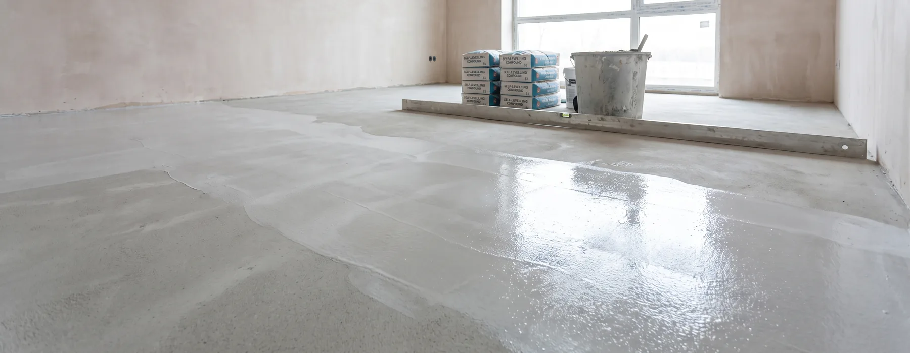 primer-vloer-egaliseren-bouwplaats-renovatie